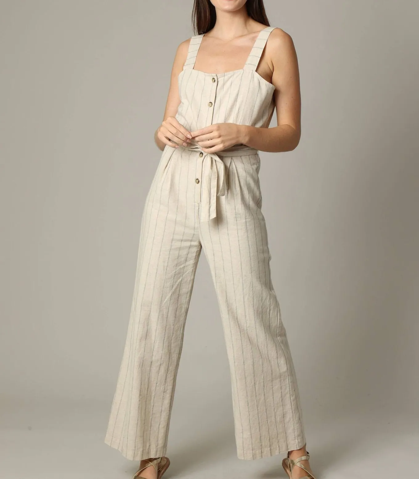 AYLA - Gestreepte linnen damesjumpsuit met knoopsluiting aan de voorkant