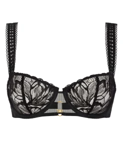 Beha met cups After Hours