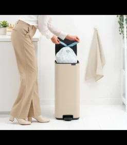 Brabantia Bo Pedaalemmer, 30 liter, stil sluitend, kunststof binnenemmer - Soft Beige