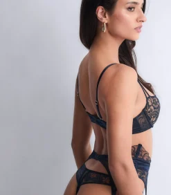 Buster Satin Memories