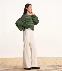 Ecru jeans met wijde pijpen van organisch katoen