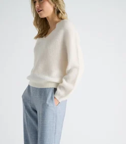 Ecru pull met v-hals