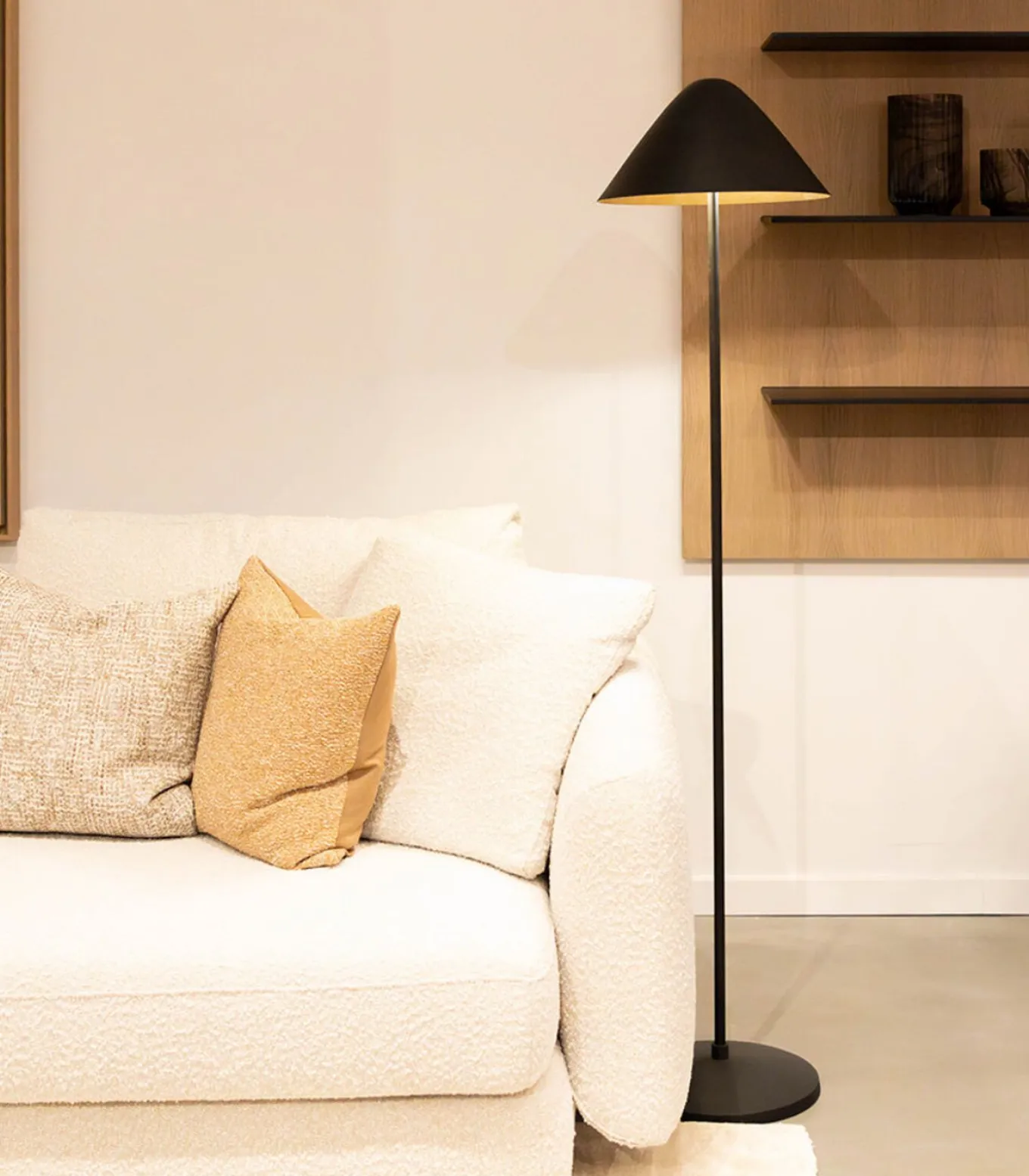 Elan - Staande Lamp - Zwart & Goud