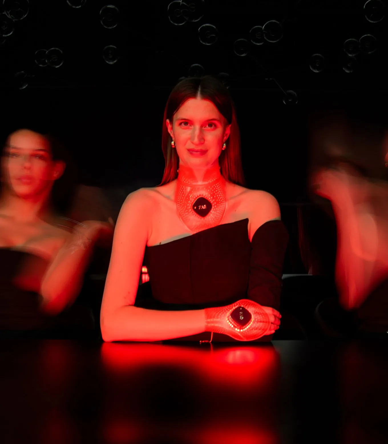 FAQ™ 221 Anti-Aging LED Hand Mask