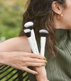 Foundation Brush - 1 st