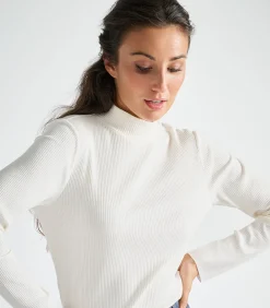 Geribde sous-pull in ecru