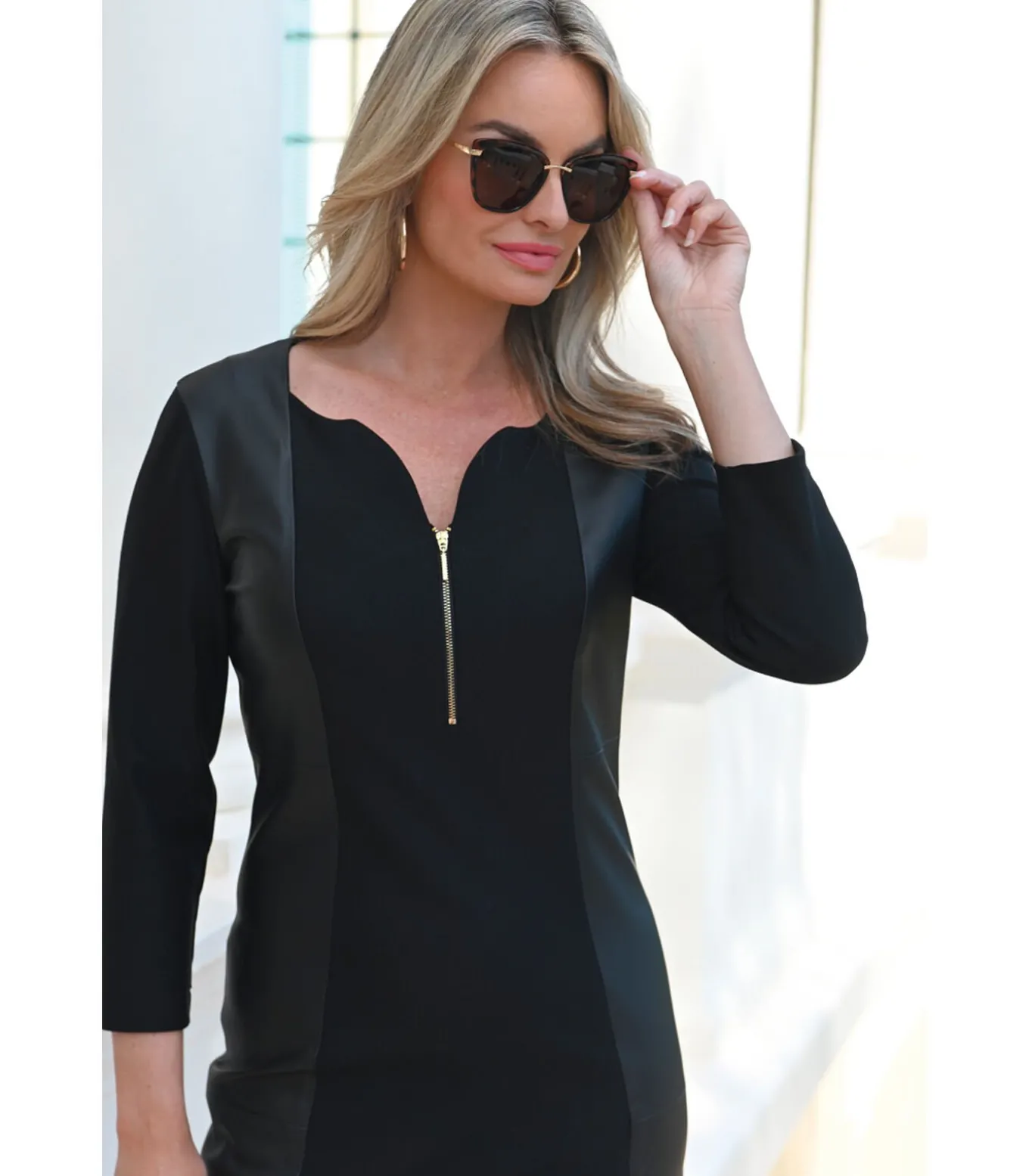 HELENA Chique winterjurk van twee materialen in zwart