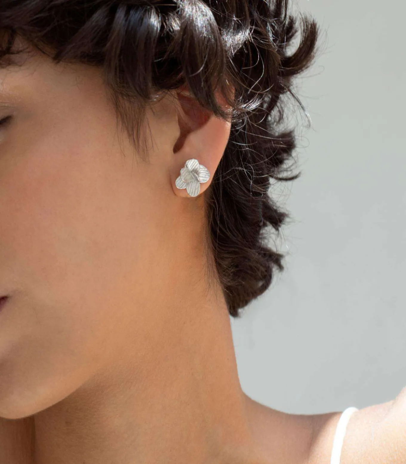 Kleine zilveren oorbellen Pampalonia