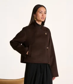 Korte bruine wollen jas met afneembare sjaal