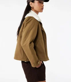 Lange Jas Met Zakdetail Peluskraag