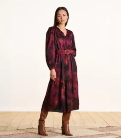 Lange rode satijnen jurk met print