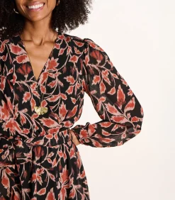 Lange zwarte en bruine jurk met ceintuur en cache-coeur print