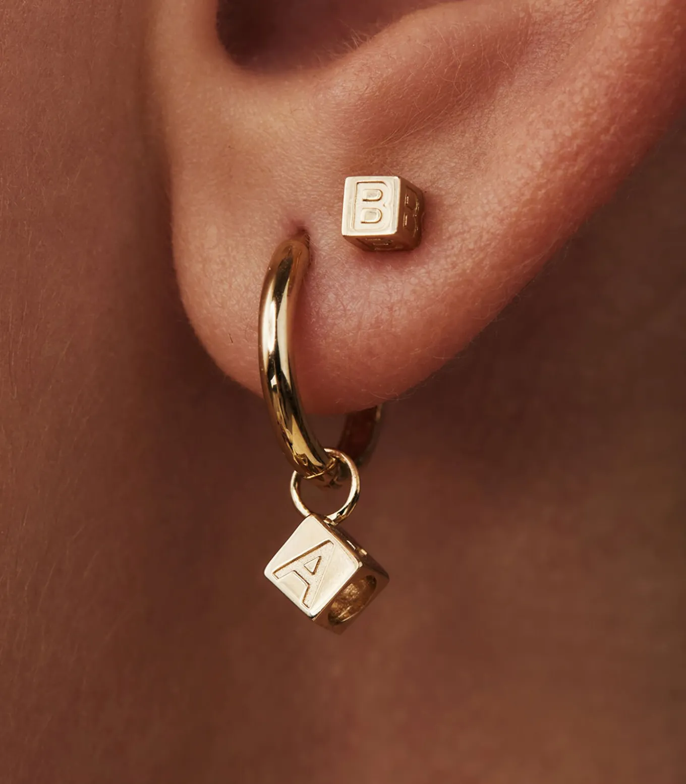 Le Carré Oorbellen goudkleurig IB360084-N