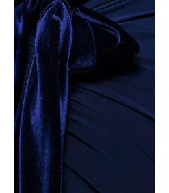 Maxi-jurk “Open Back Cowl Neck Gathered Maxi Dress With Velvet Tie Back”