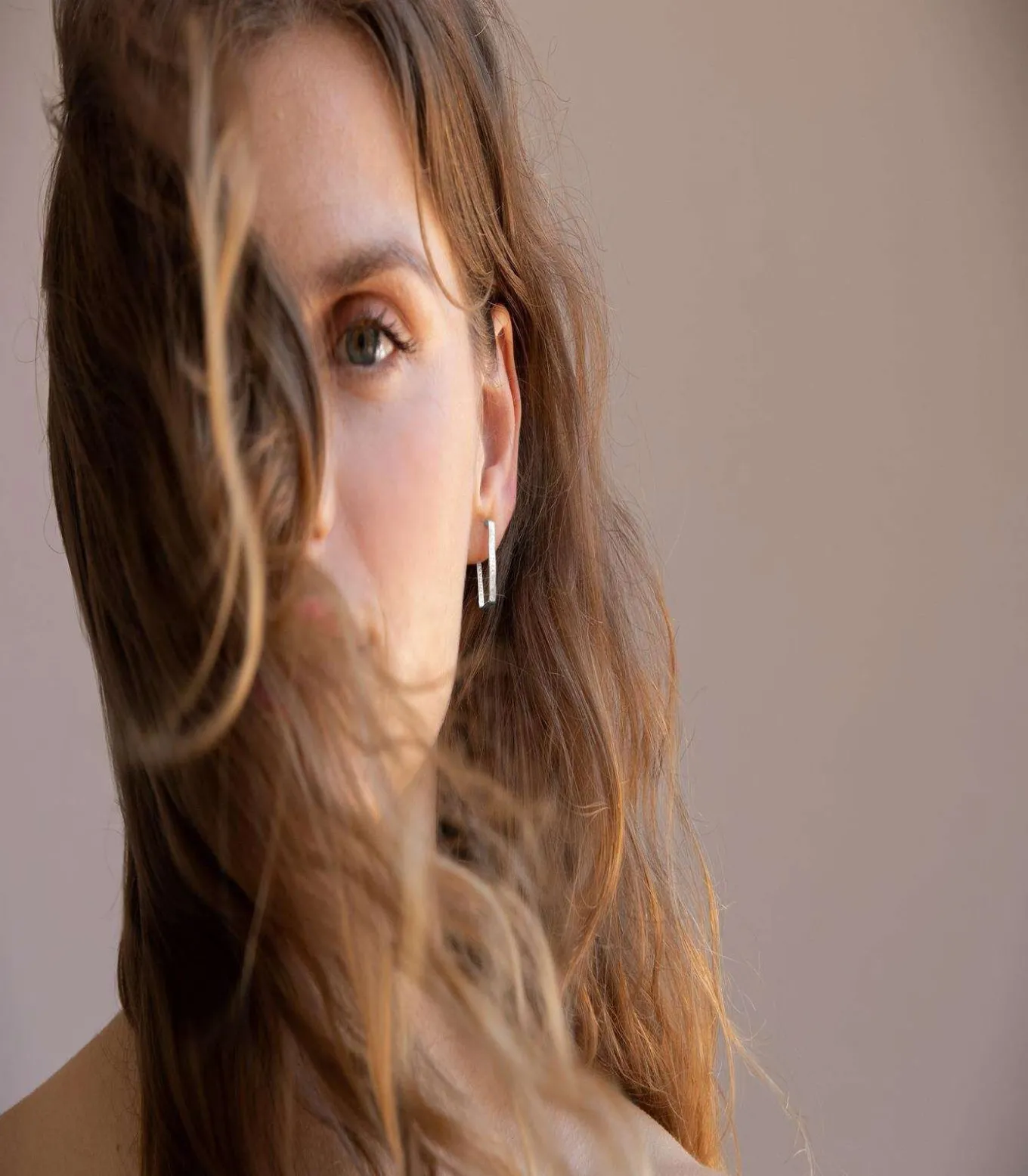 Middelgrote zilveren oorbellen Lignis fijn