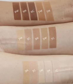 No Compromise Lightweight Matte Foundation