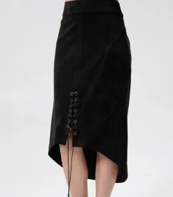 Plooiende rok met split en vetersluiting middenvoor