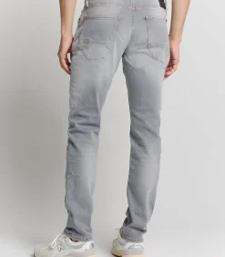 Tapered fit jeans