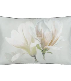 Yulan Magnolia - Kussensloop in katoen satijn met print
