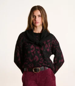 Zwarte driehoekige sjaal